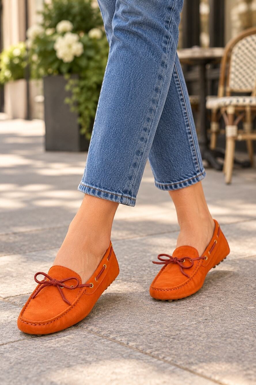 Cole Haan Women 8B Orange Suede Driving Moccasin Loafers Bow Slip On